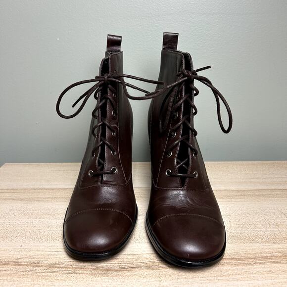 Apostrophe Tootsie Heeled Ankle Booties Brown Leather Victorian Style Shoes 8.5 - Picture 2 of 12